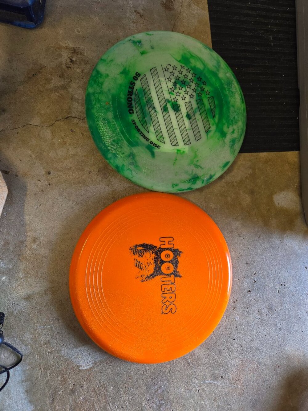 Pair of flying discs